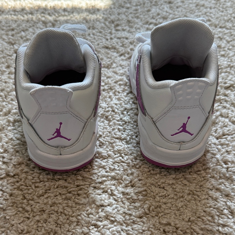 Jordan Kids Sneakers in White and Purple - Picture 4 of 6